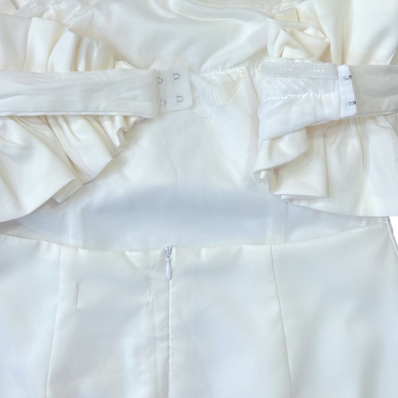 Do + Be Collection - Open Shoulder Ruffle Detail Dress Medium - Picture 10 of 16